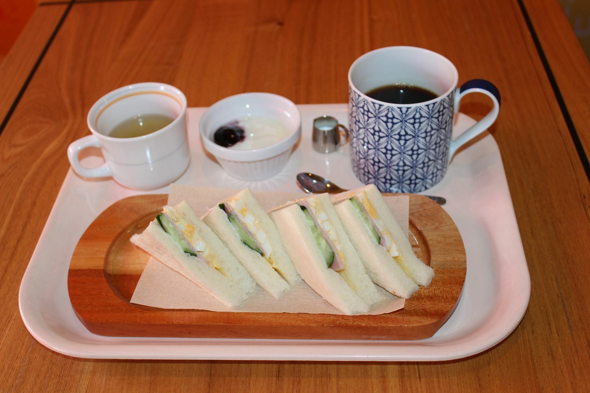 Yadocafe Chelsea'S Rainbow B&B โอซาก้า ภายนอก รูปภาพ