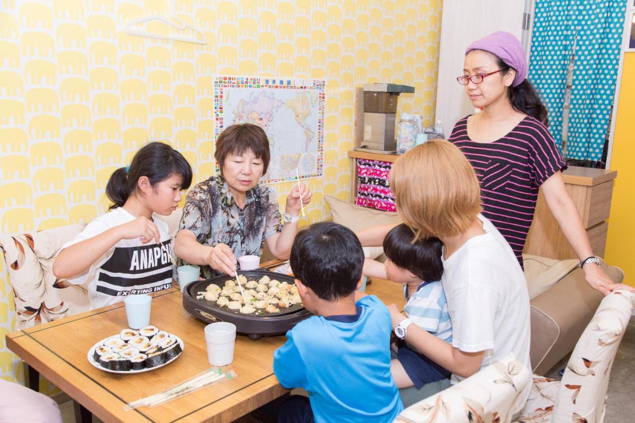 Yadocafe Chelsea'S Rainbow B&B โอซาก้า ภายนอก รูปภาพ